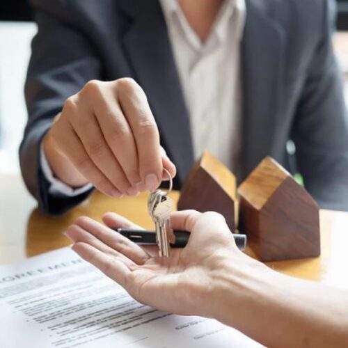 Foto Corretor de Imóveis Mago Mídia - info-produto; landing page alta conversão; lançamento;